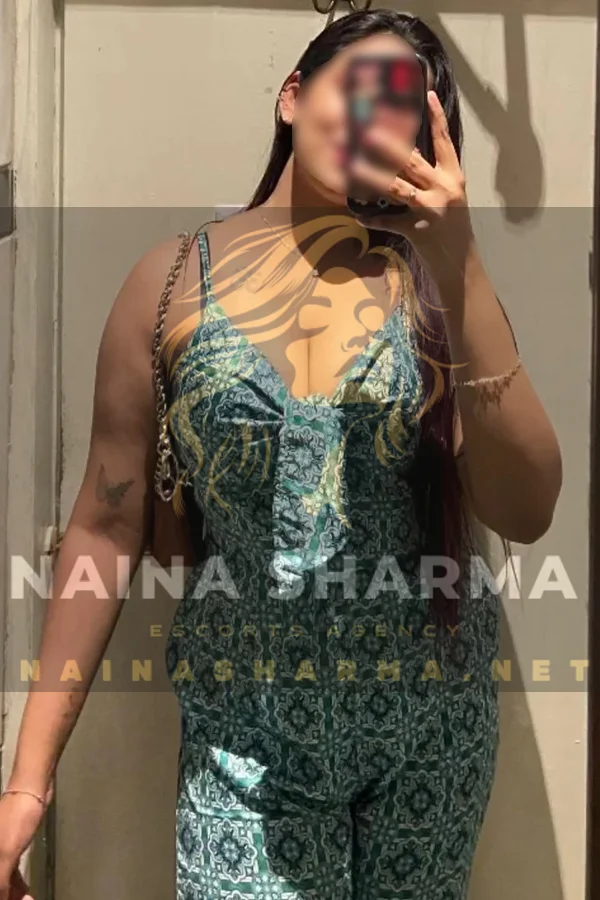 Sonal Dubai Escorts Selfie