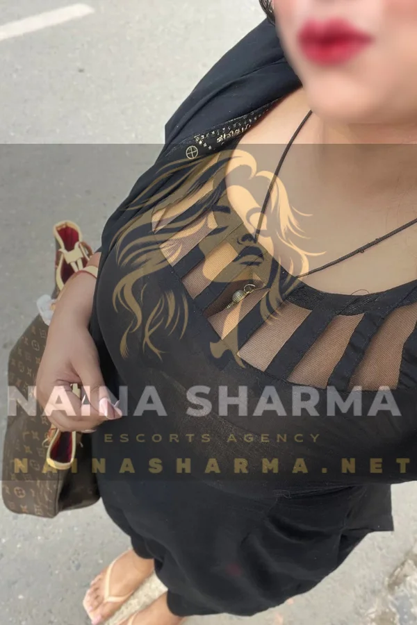 Srinika Gurugram Escorts Selfie