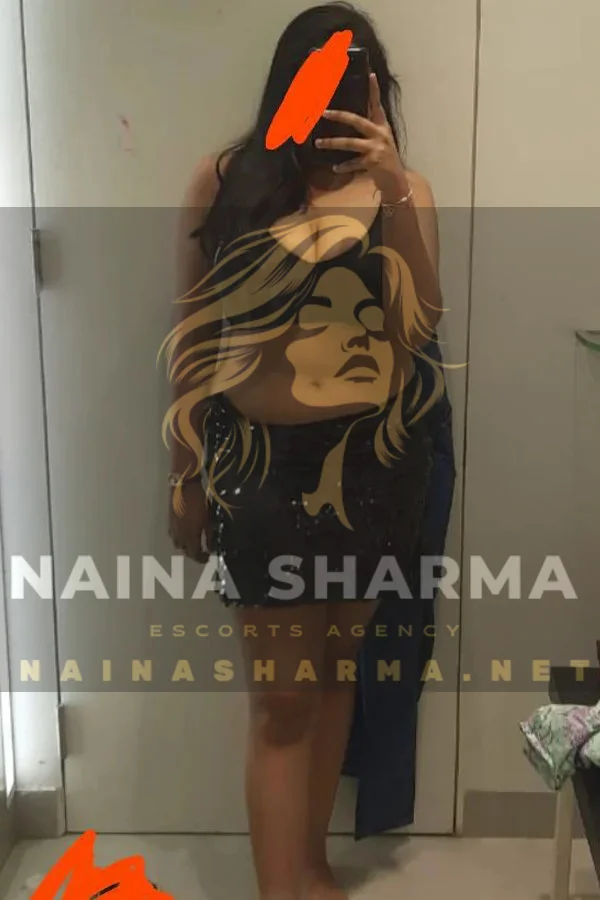 Tahira Goa Escorts Selfie