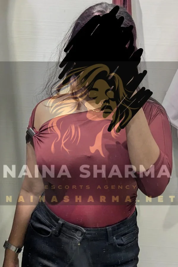 Tamira Pune Escorts Selfie