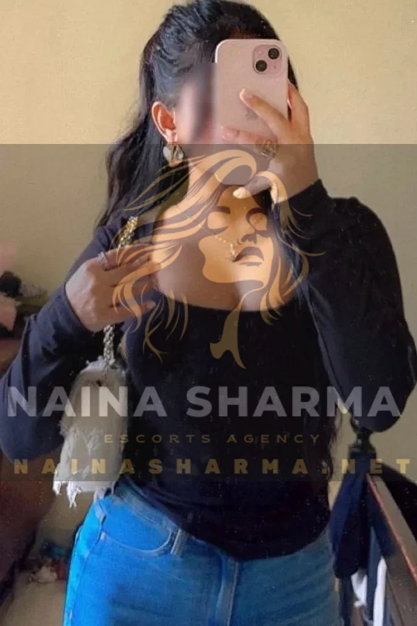 Tanvi Goa Escorts Selfie