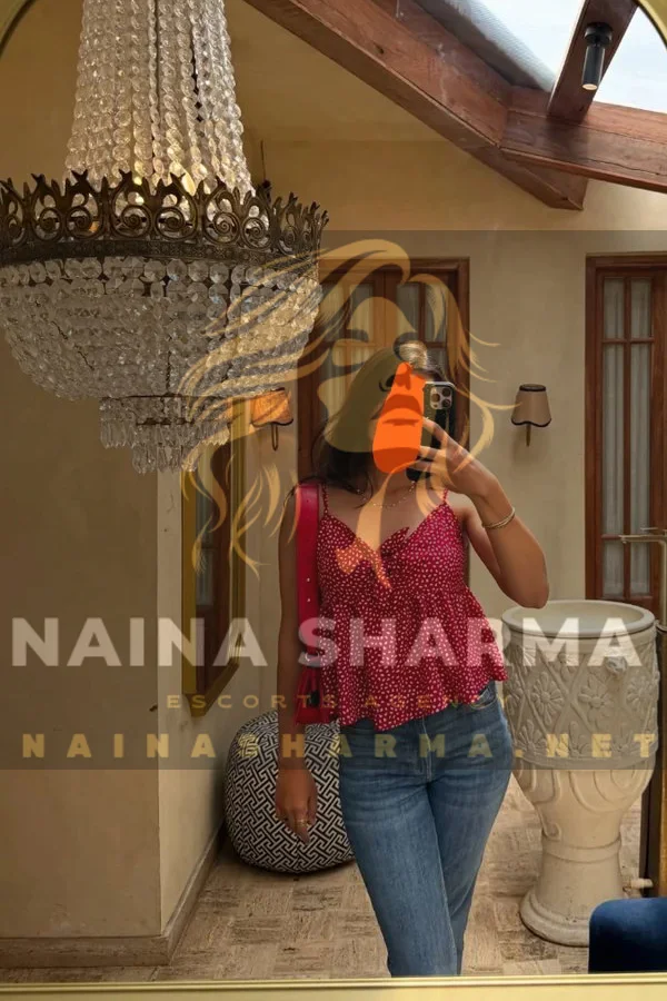 Timsi Gurgaon Escorts Selfie