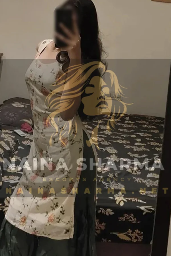 Tiya Goa Escorts Selfie