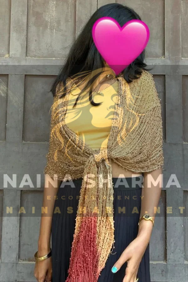 Varshika New Escort Girl in Vadodara