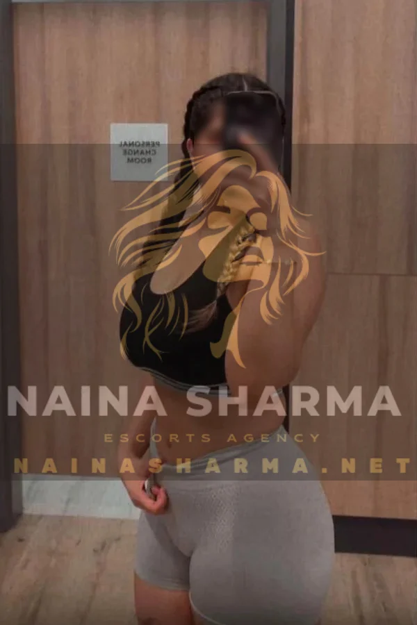 Vicki Noida Escorts Selfie
