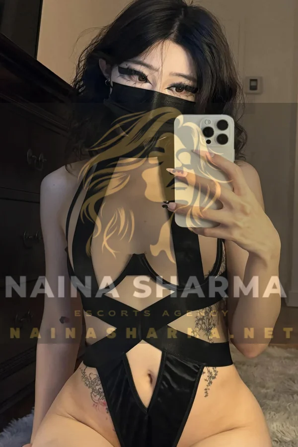 Wahida Dubai Escorts Selfie