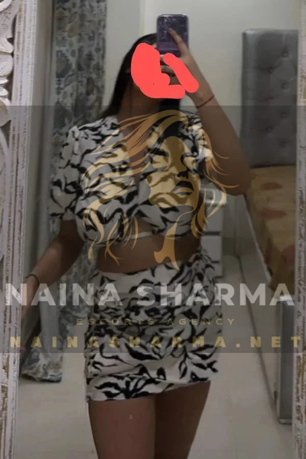 Yashika Ahmedabad Escorts Selfie