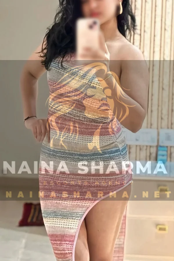 Ziva Lucknow Escorts Selfie