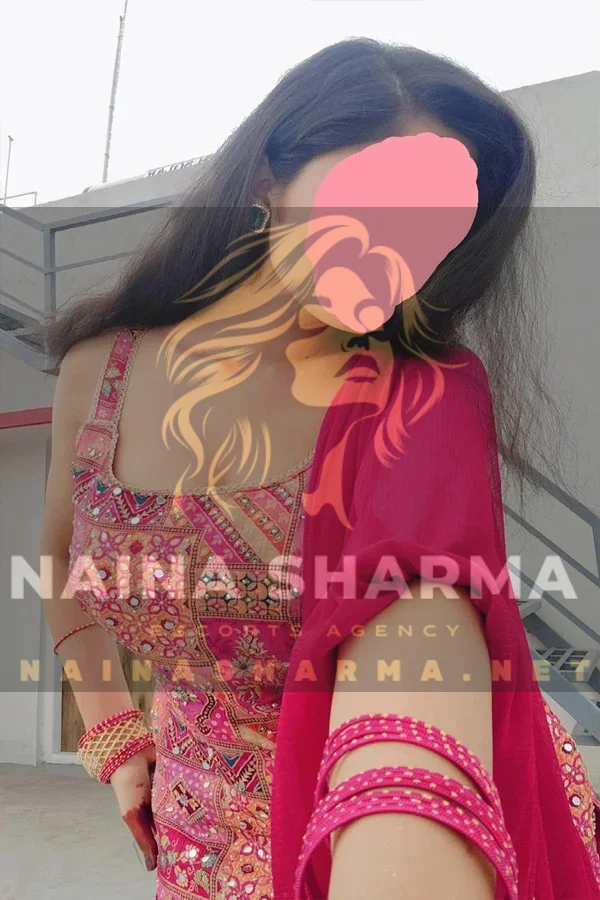 Ziya Surat Escorts Selfie